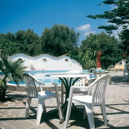 Punta Faro Hotel