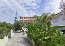 فندق Punta Faro