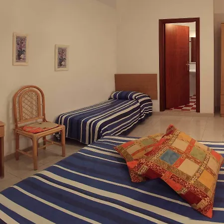 Hotel Punta Faro 2*