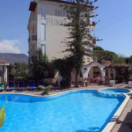 فندق Punta Faro سانتا ماريا