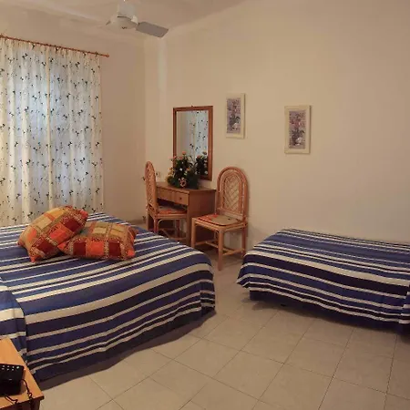 Hotel Punta Faro