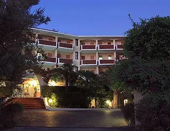 فندق Punta Faro