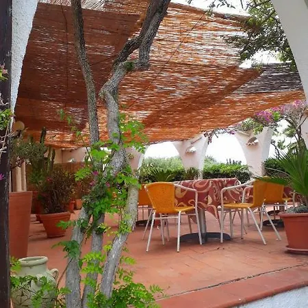 Punta Faro فندق